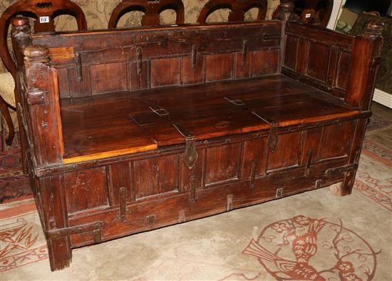 Hardwood settle